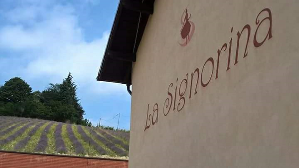 LA SIGNORINA