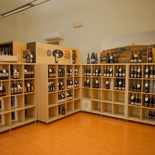 Enoteca Regionale Di Canelli Valeria Gallo Archivio Ente Turismo LMR (5)