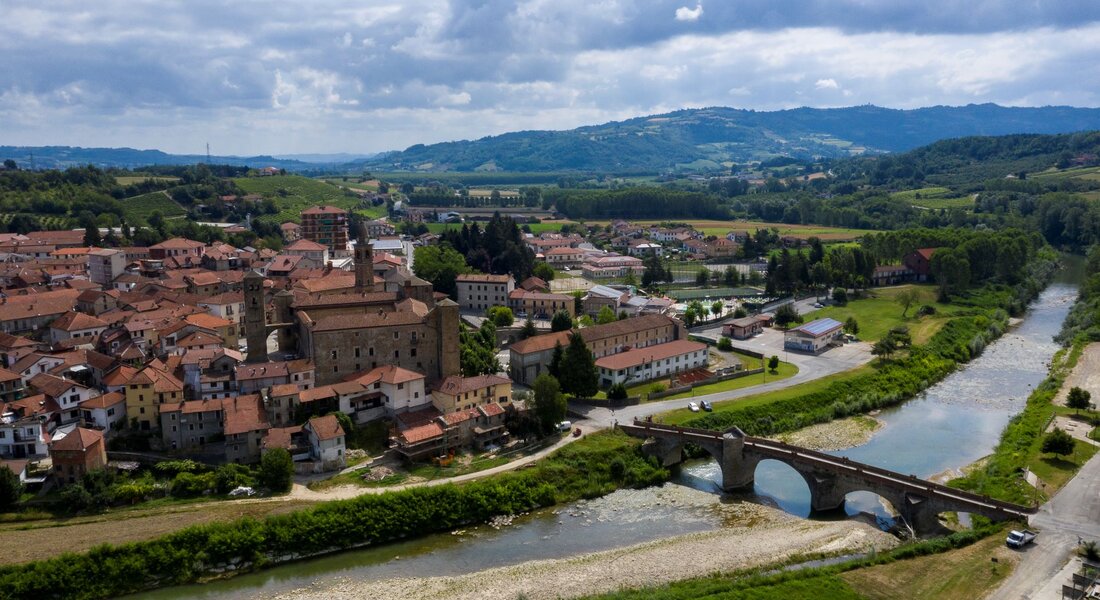 Die Langa Astigiana von Monastero Bormidav