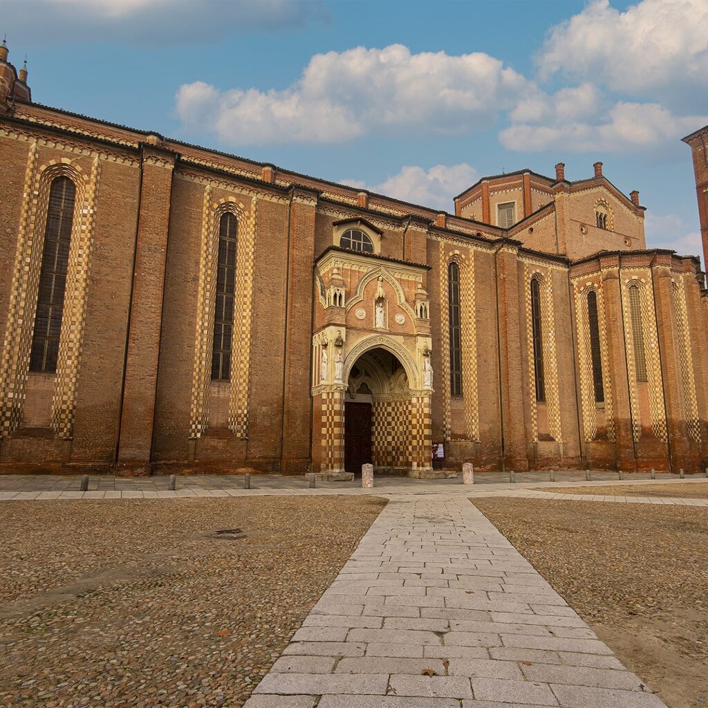 Cattedrale Asti Giorgio Perottino Archivio VisitPiemonte GettyImages (13) Modificata