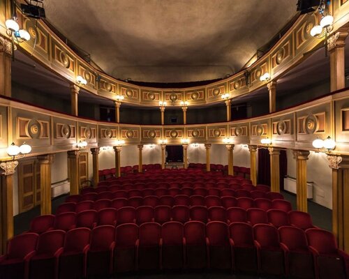 Stagione Teatrale 2025-2026 - Moncalvo (AT) Stagione Teatrale 2025-2026 - Moncalvo (AT)