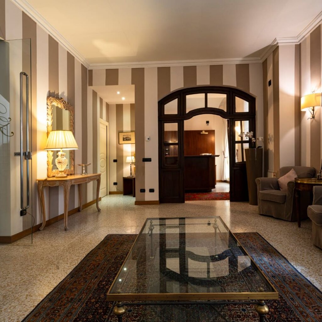 Alba Aff Palazzo Finati Rid1