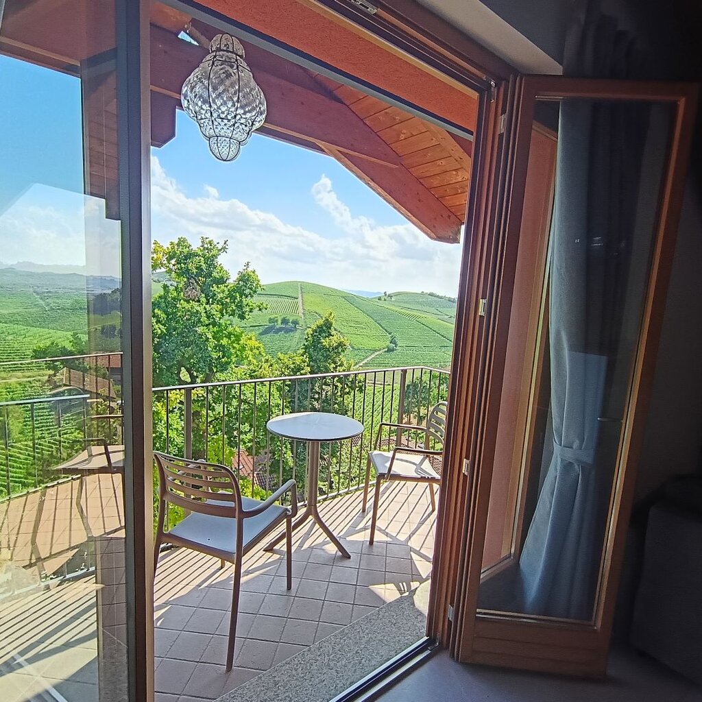 Barbaresco Beb Casa Ilka (1)