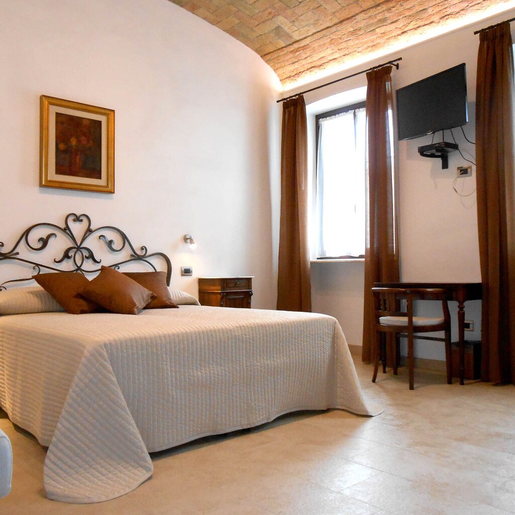 BAROLO BEB CASA IN BAROLO 2
