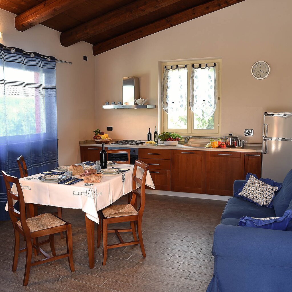 CASTIGLIONE FALLETTO CAV RESIDENZA ALBATROS (1)