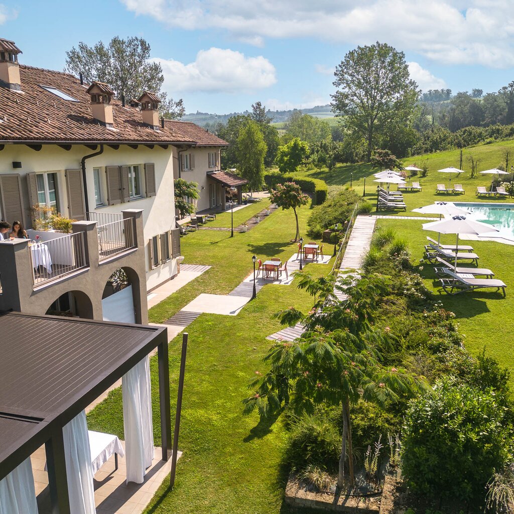 CHERASCO ALB RESORT LIMAX ACIS (2)