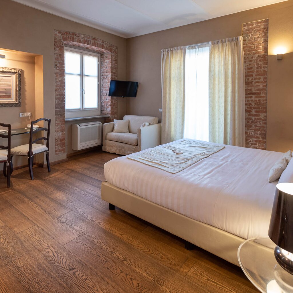 LA MORRA AFF ART SUITE ROCCHE COSTAMAGNA (3)