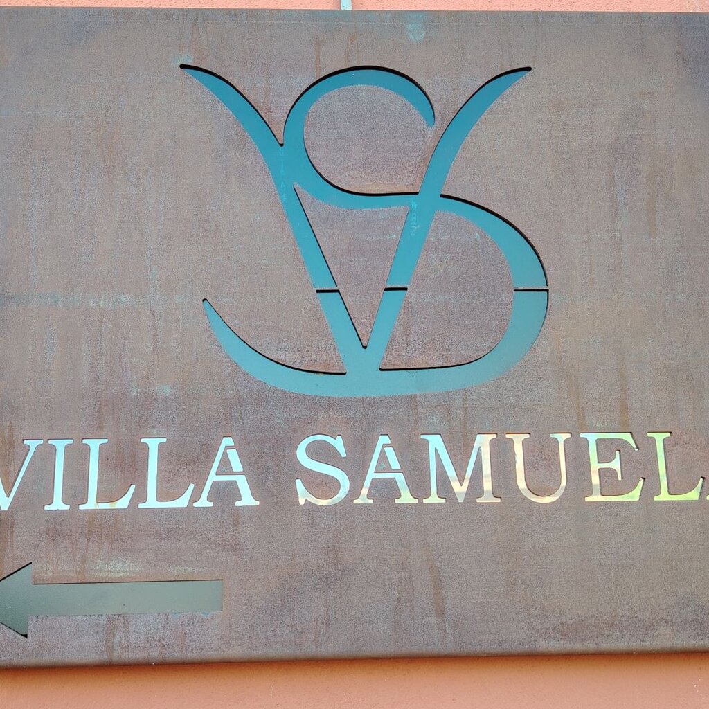 VILLA SAMUELA