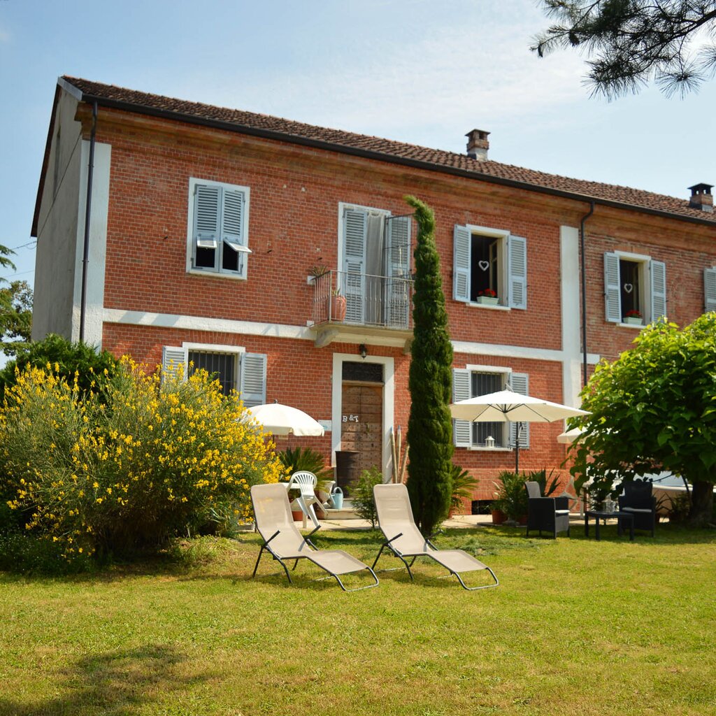 CASTELNUOVO BELBO BEB BED & TOURS (2)