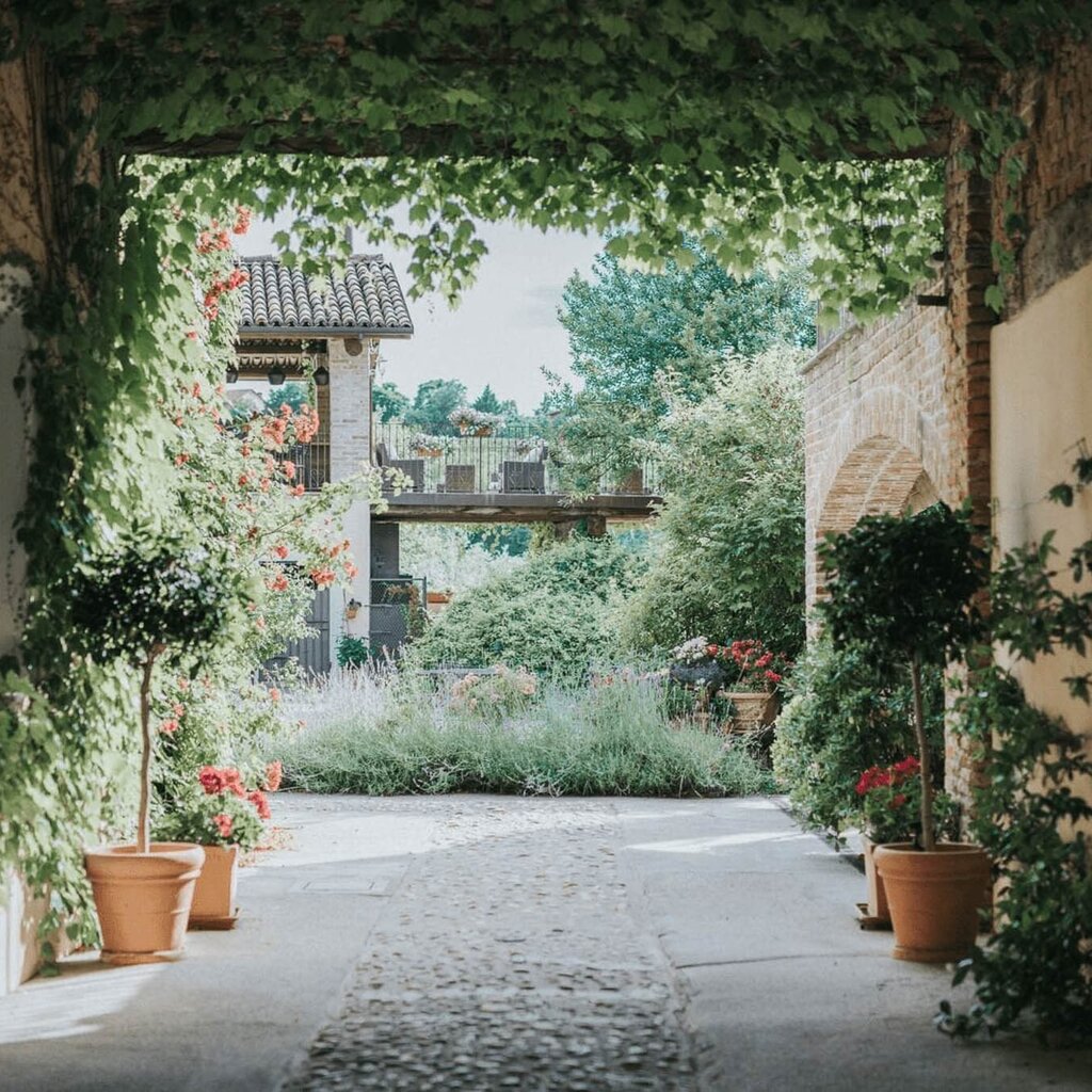 MOMBARUZZO ALB LA VILLA (1)
