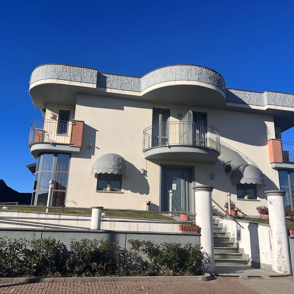 VILLA MORY