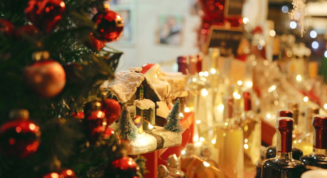 Mercatin di Natale nel centro storico della città di Asti - Christmas Markets